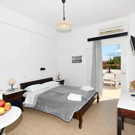Sunflower Aparthotel Kamári Zewnętrze zdjęcie