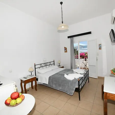 Sunflower Aparthotel Kamári Zewnętrze zdjęcie