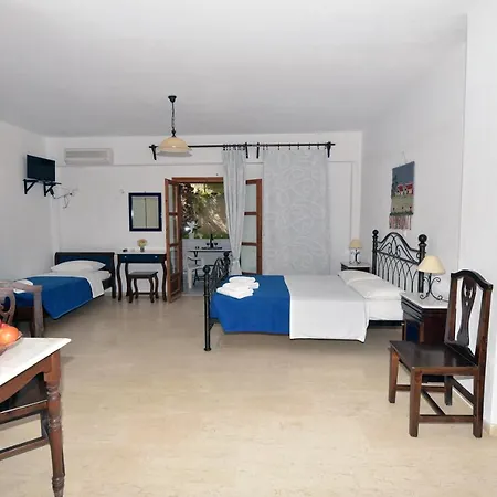 Sunflower Aparthotel Kamári Zewnętrze zdjęcie